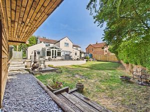 Garden - click for photo gallery